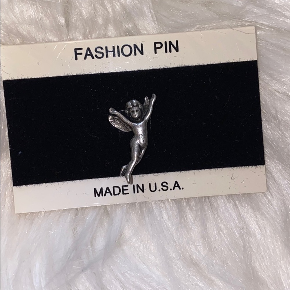 New without tags brooch bundle - Picture 2 of 5